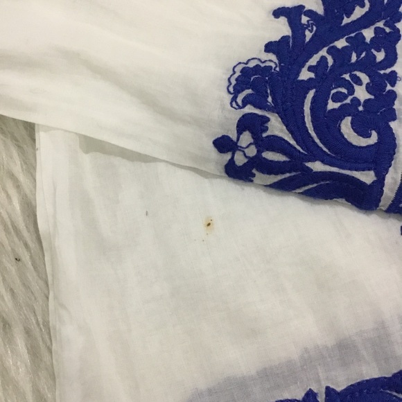 Michael Michael kors women’s white embroidered blue floral tunic top size small - Picture 5 of 6